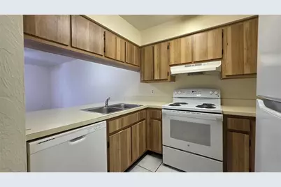 2635 SW 35th Pl #1705, Gainesville, FL 32608 - Photo 6