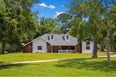 1827 SW Shiloh Street, Fort White, FL 32038 - Photo 1