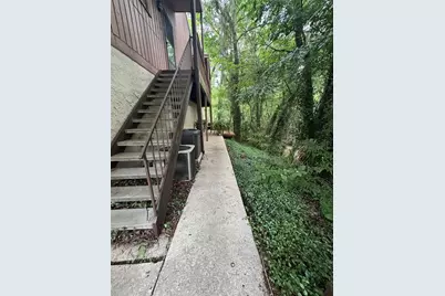 1515 NW 29th Road #E3, Gainesville, FL 32605 - Photo 2