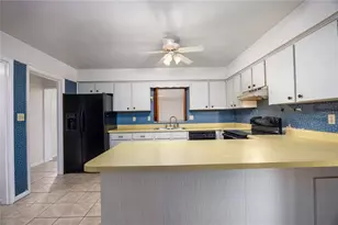 2147 NW 7th Pl, Gainesville, FL 32603 - Photo 16