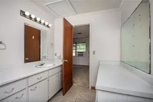 2147 NW 7th Pl, Gainesville, FL 32603 - Photo 32