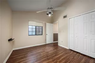 5701 SW 10th Pl, Gainesville, FL 32607 - Photo 18