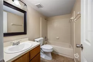 5701 SW 10th Pl, Gainesville, FL 32607 - Photo 20