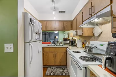 2635 SW 35th Place #304, Gainesville, FL 32608 - Photo 12