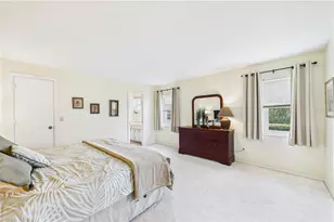 6948 W Country Club Dr N, Sarasota, FL 34243 - Photo 20