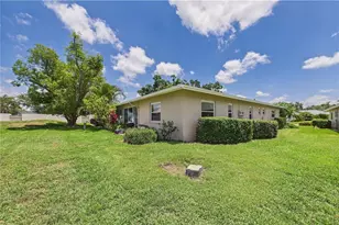 6948 W Country Club Dr N, Sarasota, FL 34243 - Photo 46