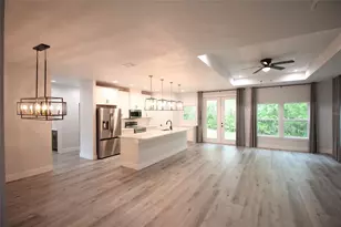 4102 NW 26th Dr, Gainesville, FL 32605 - Photo 8