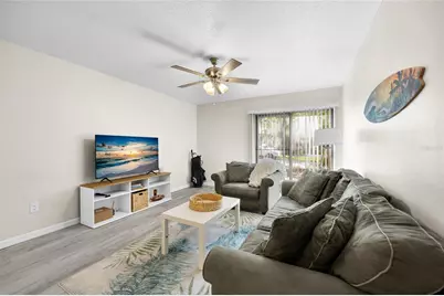 1700 SW 16th Court #E9, Gainesville, FL 32608 - Photo 4