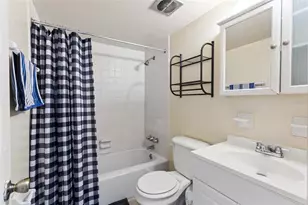 1700 SW 16th Ct, Gainesville, FL 32608 - Photo 12