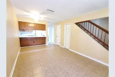 2127 SW 39th Dr, Gainesville, FL 32607 - Photo 2