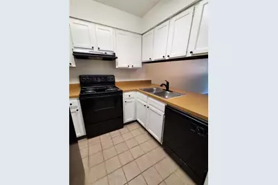 2207 SW 39th Dr, Gainesville, FL 32607 - Photo 4