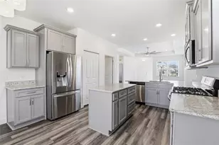 24302 SW 18th Ln, Newberry, FL 32669 - Photo 8