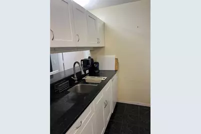 3800 SW 20th Avenue #204, Gainesville, FL 32607 - Photo 4