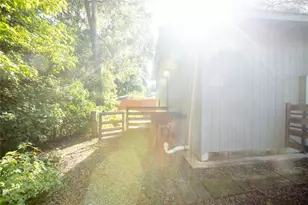 523 SE 28th Way, Melrose, FL 32666 - Photo 8