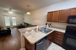 2945 SW 35th Pl, Gainesville, FL 32608 - Photo 2