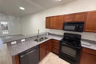 2945 SW 35th Pl, Gainesville, FL 32608 - Photo 2