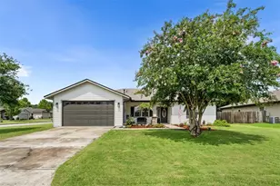 952 NW 231st Way, Newberry, FL 32669 - Photo 2