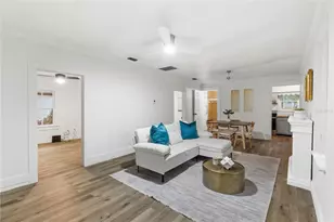 902 NW 4th Pl, Gainesville, FL 32601 - Photo 14