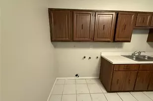 2036 NW 31st Pl, Gainesville, FL 32605 - Photo 4