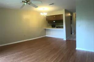 2735 SW 35th Pl, Gainesville, FL 32608 - Photo 4