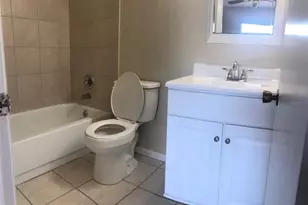 2735 SW 35th Pl, Gainesville, FL 32608 - Photo 8