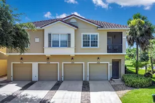 2727 Oakwater Dr, Kissimmee, FL 34747 - Photo 22