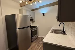 3010 NE 13th St, Gainesville, FL 32609 - Photo 4