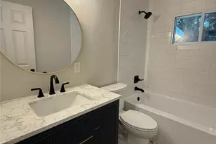 3010 NE 13th St, Gainesville, FL 32609 - Photo 14