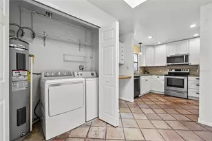 3424 NW 7th Pl, Gainesville, FL 32607 - Photo 12