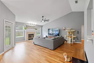 7637 SW 49th Pl, Gainesville, FL 32608 - Photo 8