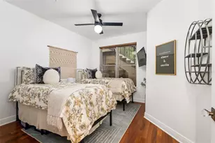 335 NE 2nd Ave, Gainesville, FL 32601 - Photo 16