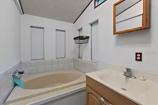 9712 NW 58th St, Chiefland, FL 32626 - Photo 10