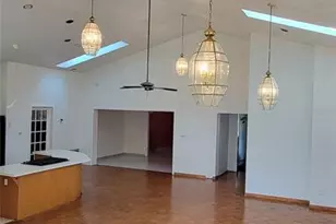 1014 SE 10th St, Gainesville, FL 32601 - Photo 4