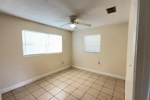 2121 NW 55th St, Gainesville, FL 32605 - Photo 4