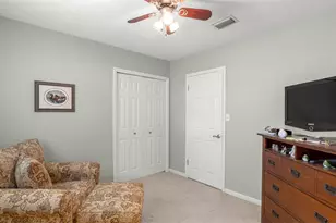 2138 NW 30th Pl, Gainesville, FL 32605 - Photo 18