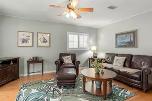 2138 NW 30th Pl, Gainesville, FL 32605 - Photo 8