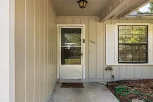 1731 NW 32nd Pl, Gainesville, FL 32605 - Photo 2