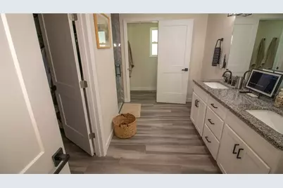 601 SE 4th Avenue, Melrose, FL 32666 - Photo 10