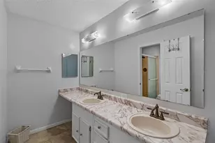 2746 SW 14th Dr, Gainesville, FL 32608 - Photo 22