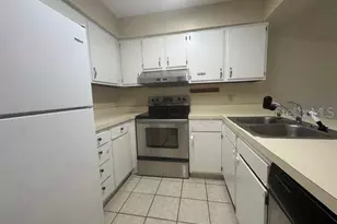 4427 SW 21st Ln, Gainesville, FL 32607 - Photo 6