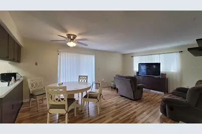 415 NW 39th Road #E, Gainesville, FL 32607 - Photo 4