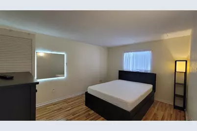 415 NW 39th Road #E, Gainesville, FL 32607 - Photo 8