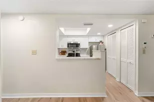 912 SW 57th Dr, Gainesville, FL 32607 - Photo 4