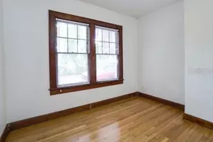 113 NW 11th St, Gainesville, FL 32601 - Photo 8