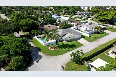 4361 NE 13th Terrace, Oakland Park, FL 33334 - Photo 8