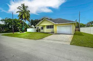 4361 NE 13th Terrace, Oakland Park, FL 33334 - Photo 4