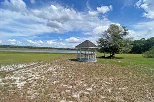 148 Swan Lake Dr, Melrose, FL 32666 - Photo 1