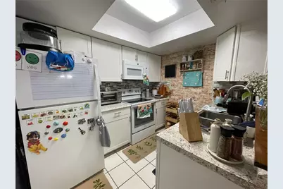 7200 SW 8th Avenue #P102, Gainesville, FL 32607 - Photo 4