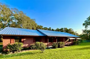 137 Oak Circle, Interlachen, FL 32148 - Photo 1