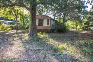 630 S W Susan Ave, Keystone Heights, FL 32656 - Photo 2